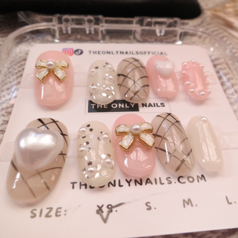 Handmade Press on Nails by The Only Nails | Pink Bow Coquette | New